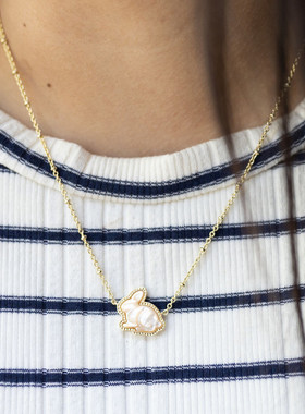 代购Kendra Scott Bunny哑光腮红粉兔子造型金色短款吊坠项链女士