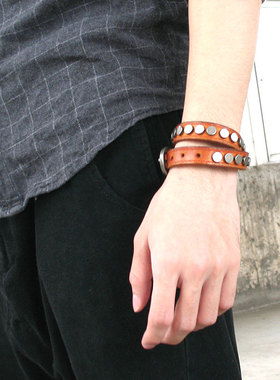 朋克铆钉牛皮手链街头多圈层复古