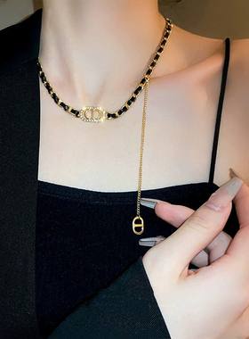 小香风轻奢CD字母项链晚宴搭配