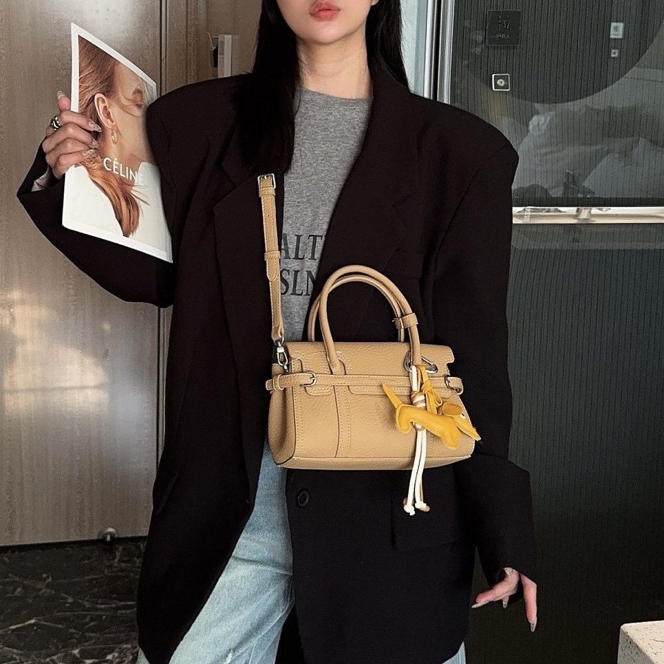 小众设计波士顿包女2026新款手提包潮流时尚枕头包百搭单肩斜挎包,淘宝优惠券,粉丝福利购,淘宝优惠卷