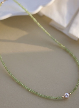 翠绿橄榄石刻面轻奢复古项链小众吊坠锁骨链简约高级百搭款女贝珠