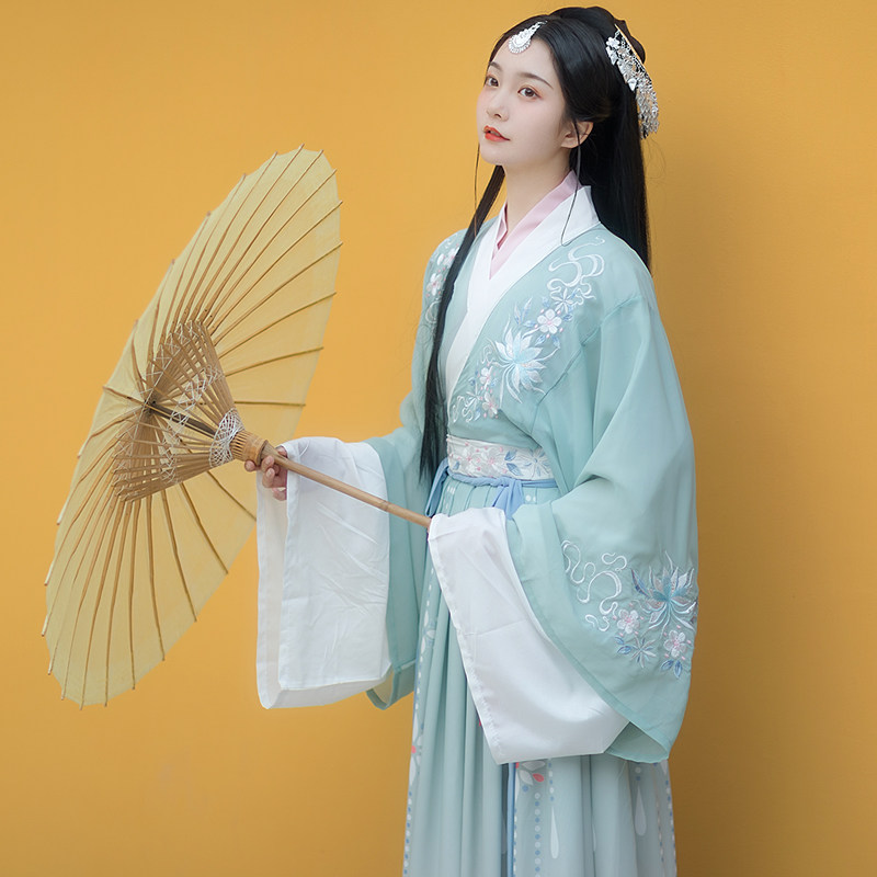 佐馨【春庭月】原创女中国风汉服 佐馨汉服