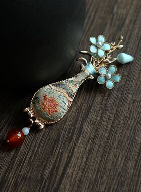 新品原创纯手工东方美学宋锦花瓶绒花胸针古风新中式旗袍装饰胸针