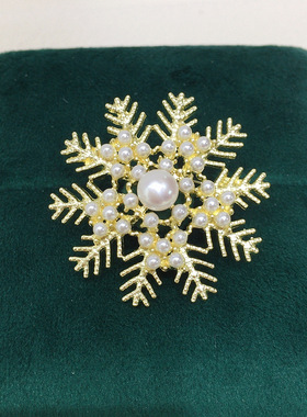 天然淡水珍珠胸针合金胸花秋冬百搭经典雪花小鹿蝴蝶直播摆地摊
