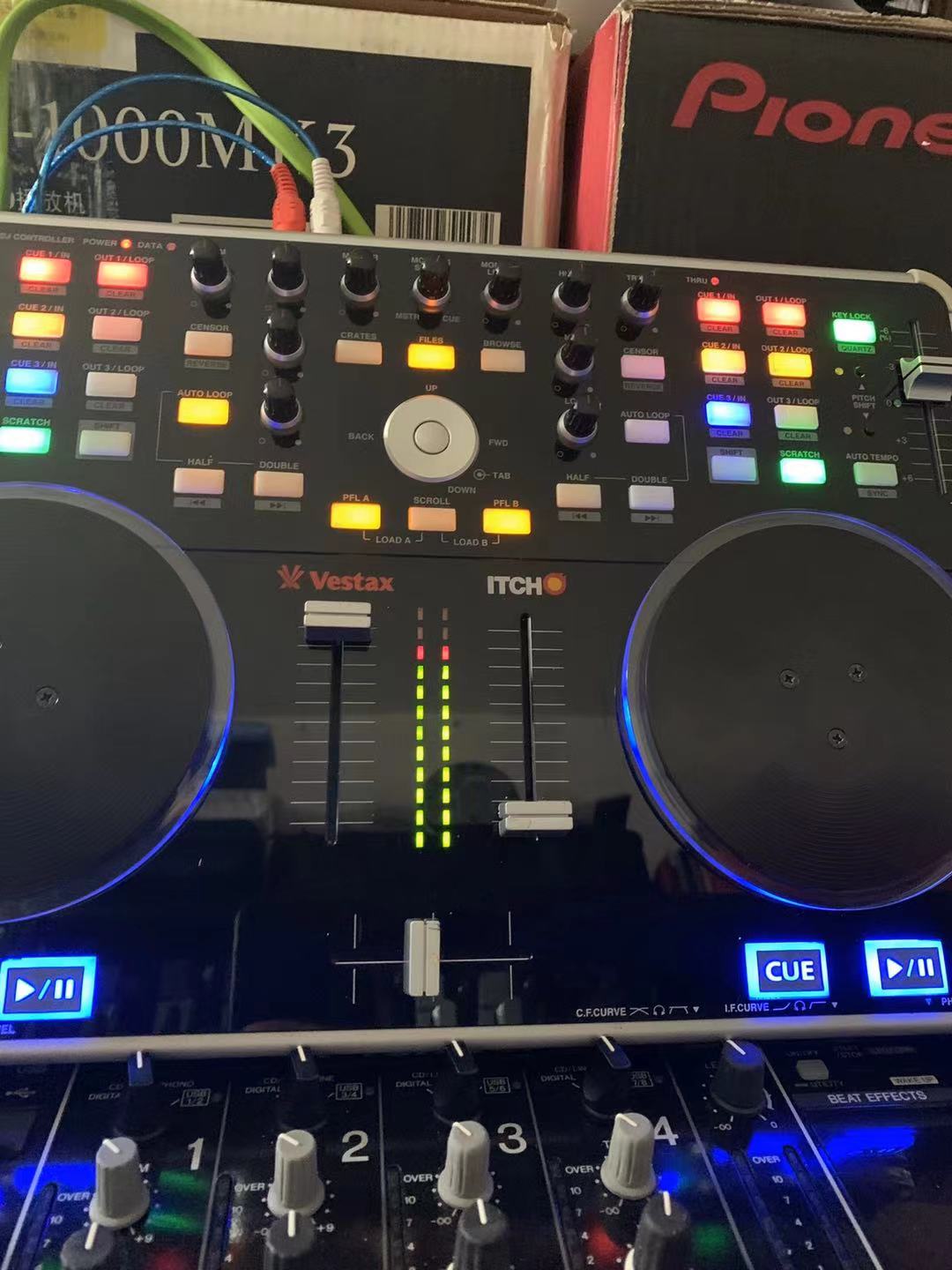 威士达vestax vci300mk2控制器打碟机一体机支持serato dj pro - 图1