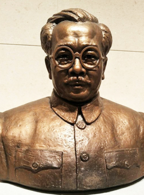 抗美援朝可爱人物胸像玻璃钢仿铜