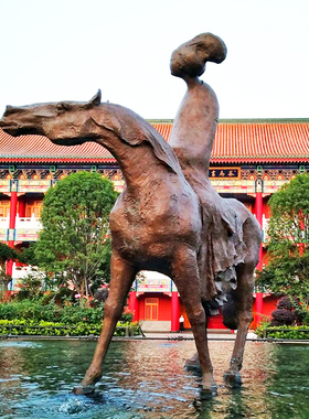 仕女骑马雕塑艺术公园大型抽象造型户外草坪玻璃钢铸铜摆件工艺品