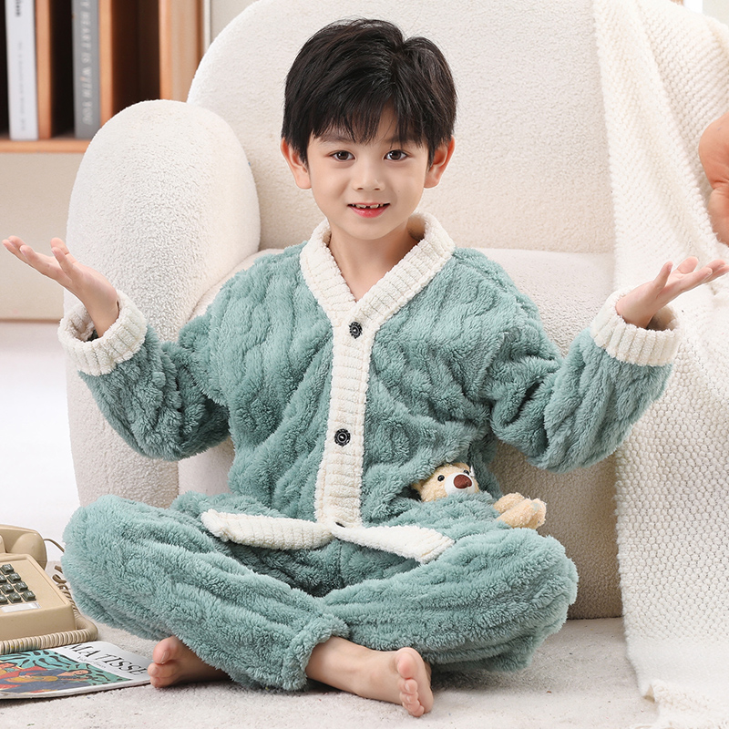 冬季儿童睡衣男孩V领套装双面绒保暖法兰绒居家服可外穿服珊瑚绒