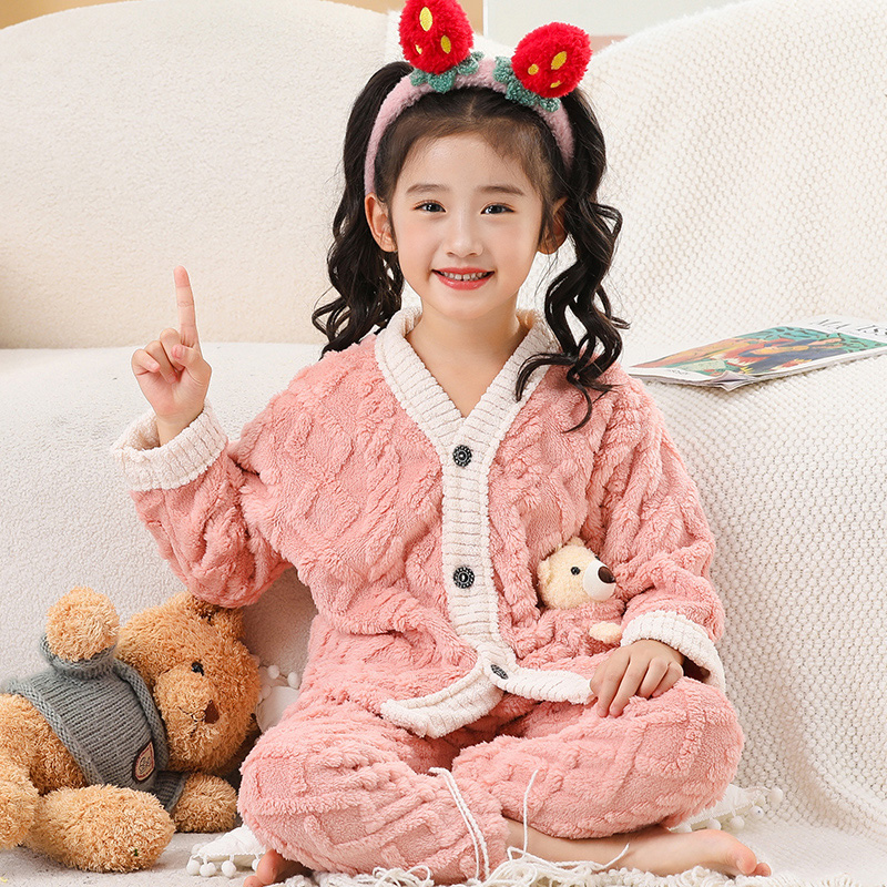 冬季儿童睡衣男孩V领套装双面绒保暖法兰绒居家服可外穿服珊瑚绒
