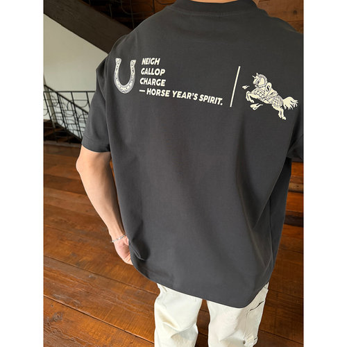 SANBAI叁佰【驰骋】美式新款马年印花短袖男士索罗娜高级T恤240g - 图1