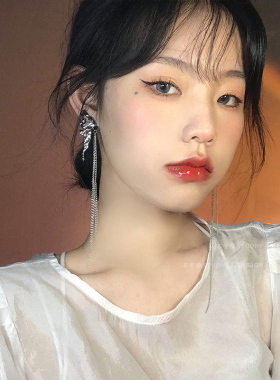 秋冬款蝴蝶流苏耳环2023年新款潮耳饰女小众气质温柔高级轻奢耳钉