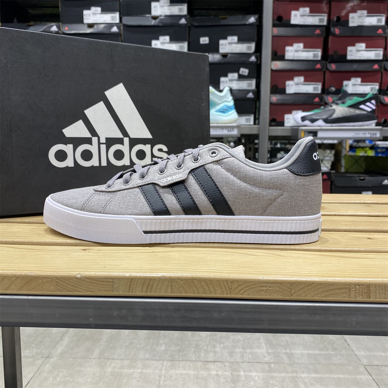 正品Adidas/阿迪达斯男子低帮耐磨休闲运动板鞋 FW3270 FY8449-图0