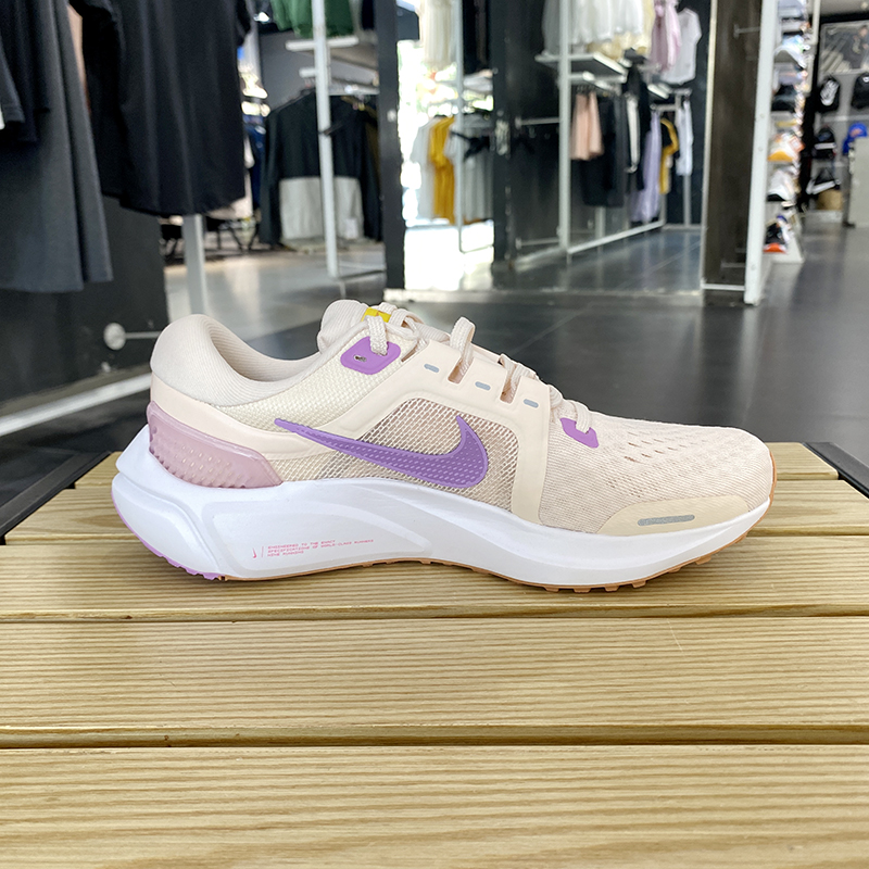 正品Nike/耐克女子新款AIR ZOOM VOMERO 16运动跑步鞋 DA7698-800 - 图0