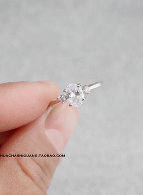 包邮精致椭圆形三钻新超闪钻戒