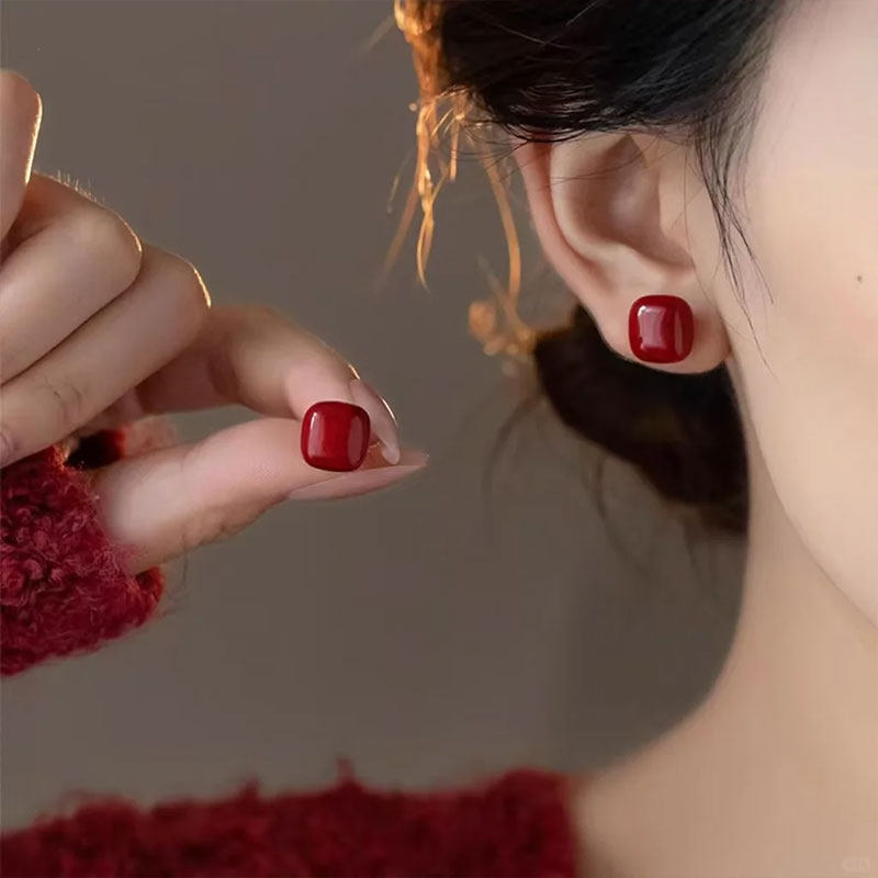安可拉红色方糖珠珠耳钉女秋冬轻奢高级感耳环方形仿珍珠气质耳饰,淘宝优惠券,粉丝福利购,淘宝优惠卷