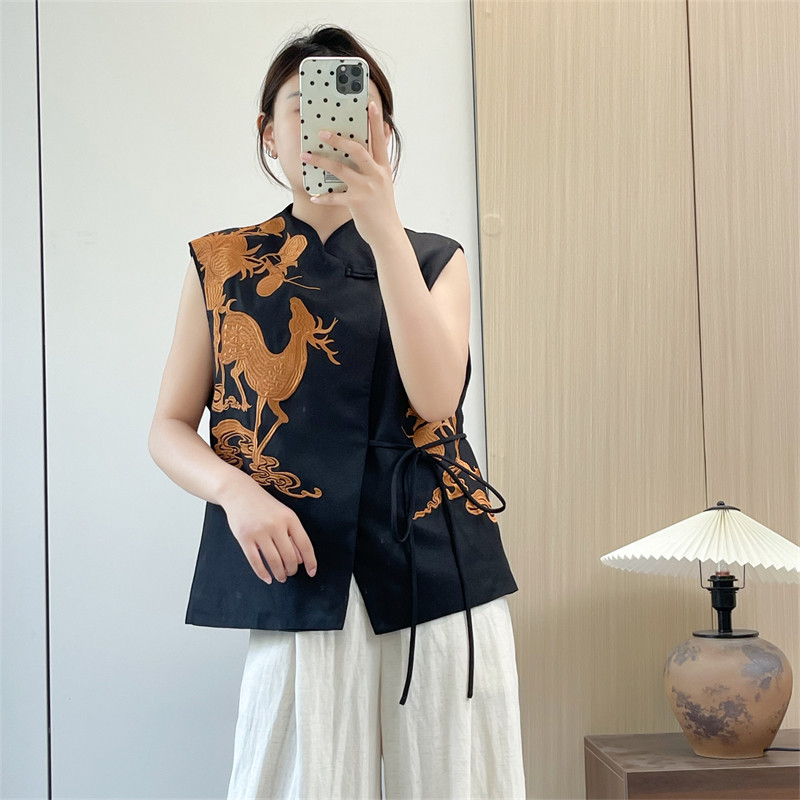 惠衣阁秋季女无袖马甲国风刺绣马夹韩版复古新中式背心系绳外套,淘宝优惠券,粉丝福利购,淘宝优惠卷