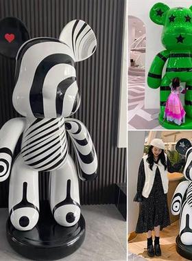 网红黑白条纹暴力熊大摆件卡通公仔玻璃钢雕塑客厅商场落地美发店
