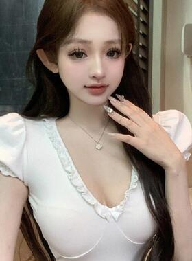 甜美减龄小个子木耳边V领修身短袖T恤女甜辣白色泡泡袖短款上衣