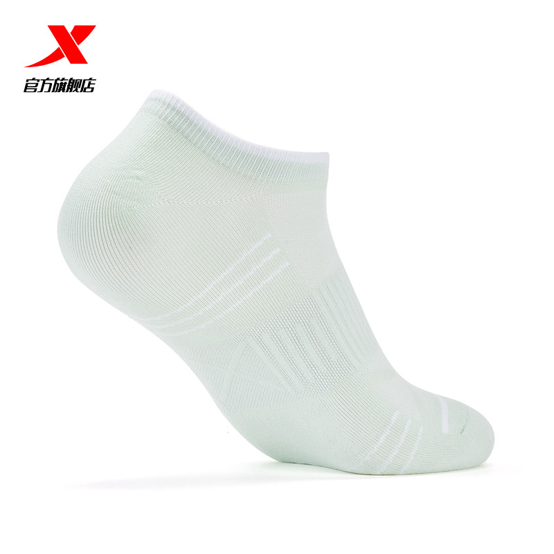  特步运动袜