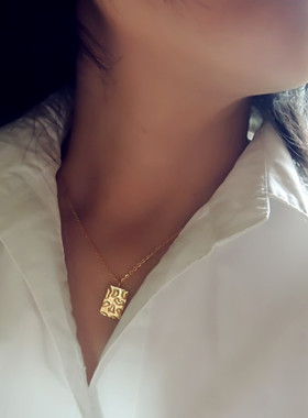 欧美几何方形金色吊坠