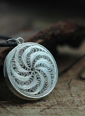 贵州纯手工银饰999足银苗族非遗拉丝花丝工艺吉祥铜鼓纯银吊坠