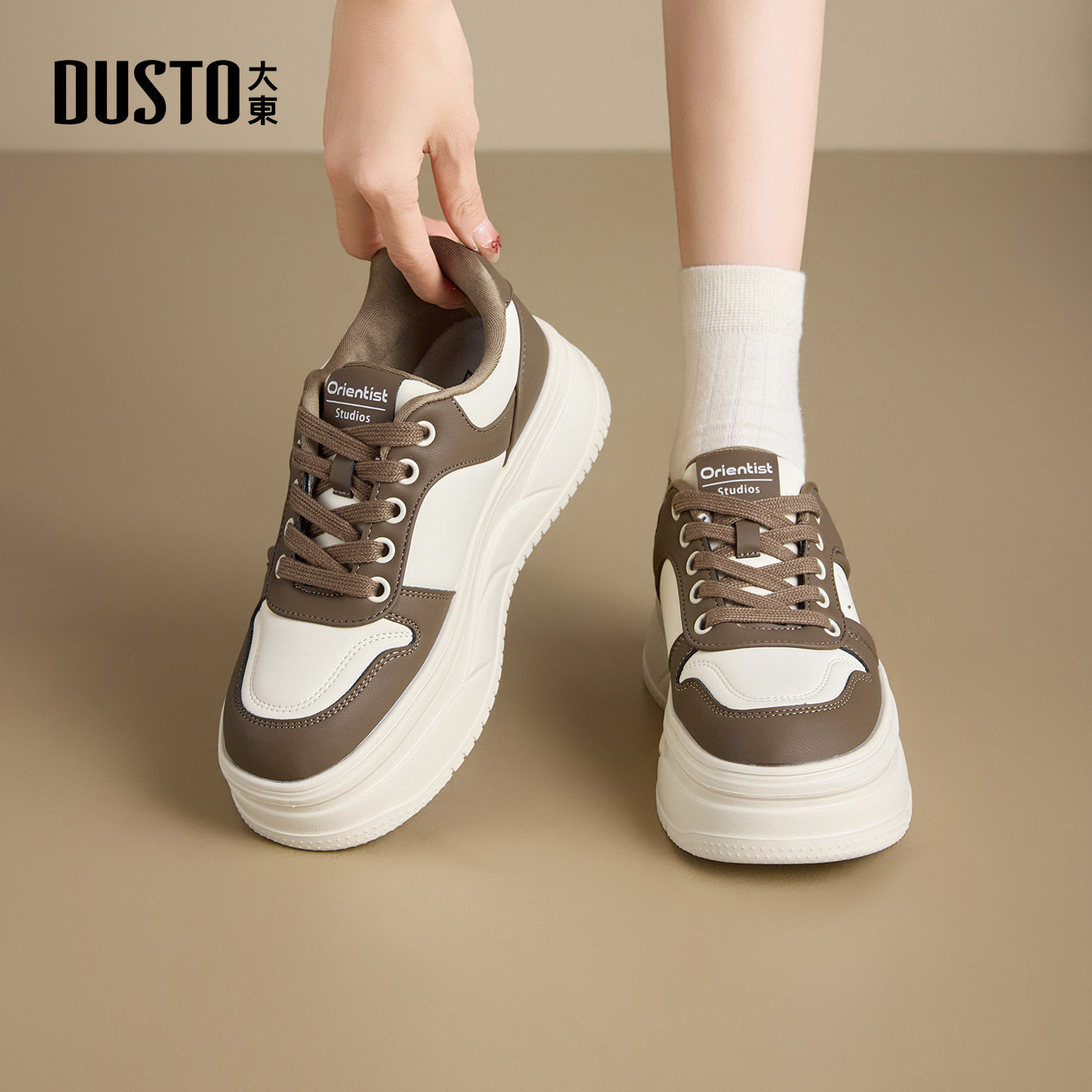 大东休闲运动女鞋2025年冬季新款平底中跟系带圆头色彩拼贴D1351,淘宝优惠券,粉丝福利购,淘宝优惠卷