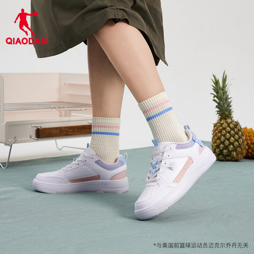 乔丹板鞋2025冬季新款小白鞋休闲鞋情侣撞色运动鞋男皮面增高女鞋 - 图2