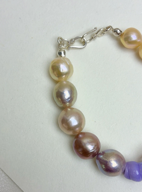 油画感琉璃珍珠手链原创设计小众显白气质渐变珍珠手串手饰礼物