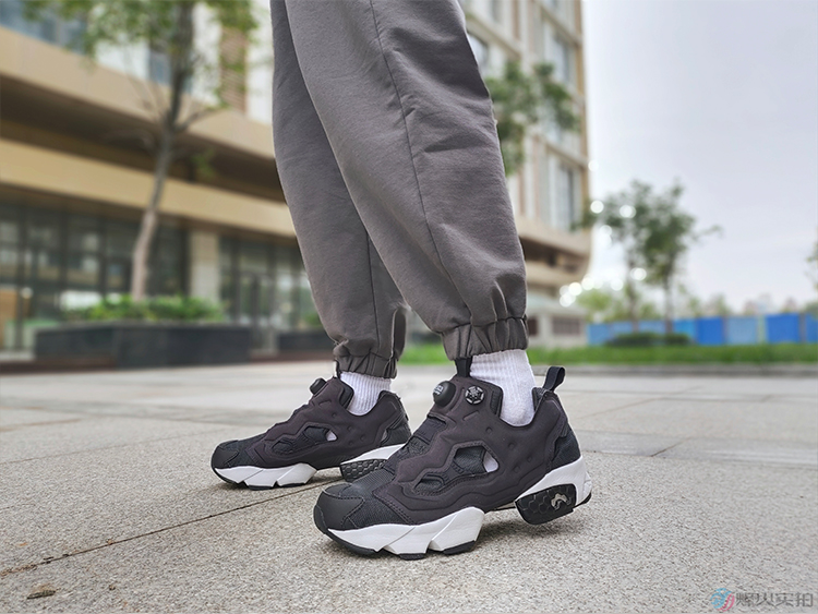 断码清仓 锐步 Reebok pump Fury 充气休闲运动跑步鞋 DV6986 - 图0