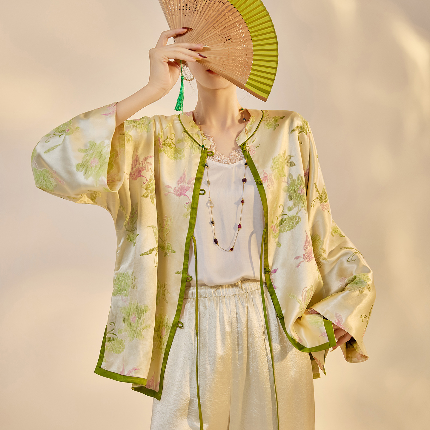 国风雅致蝴蝶提花真丝上衣女装新中式立领系带设计感长袖外套 - 图1