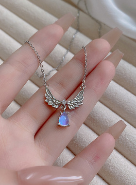 设计感翅膀吊坠时尚项链女个性百搭气质微镶轻奢高级感锁骨链项饰