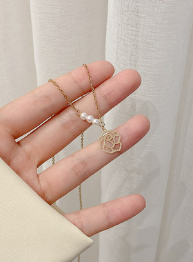 韩版时尚镂空几何形玫瑰花珍珠吊坠锁骨链ins冷淡风项链女轻奢