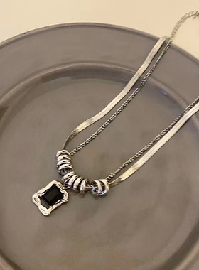 双层叠戴搭配卫衣蛇骨链