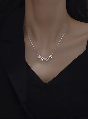 一款两戴四叶草锁骨链