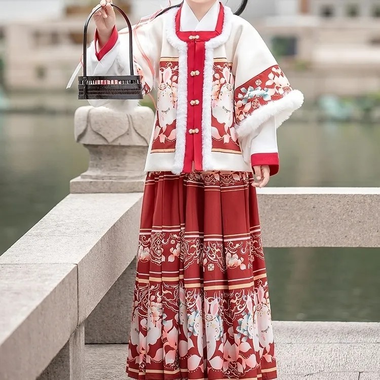 汉服冬款女童拜年服儿童古风明制比甲套装加厚2023新款女宝过年服