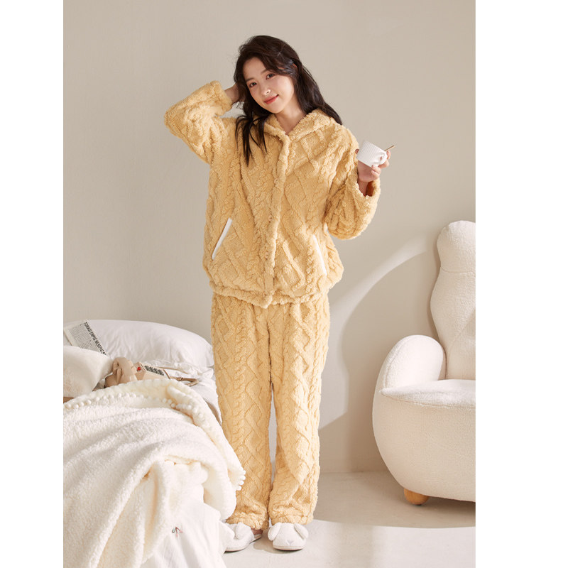 2021年新款秋冬加绒白色珊瑚绒睡袍 leomuna睡衣/家居服套装