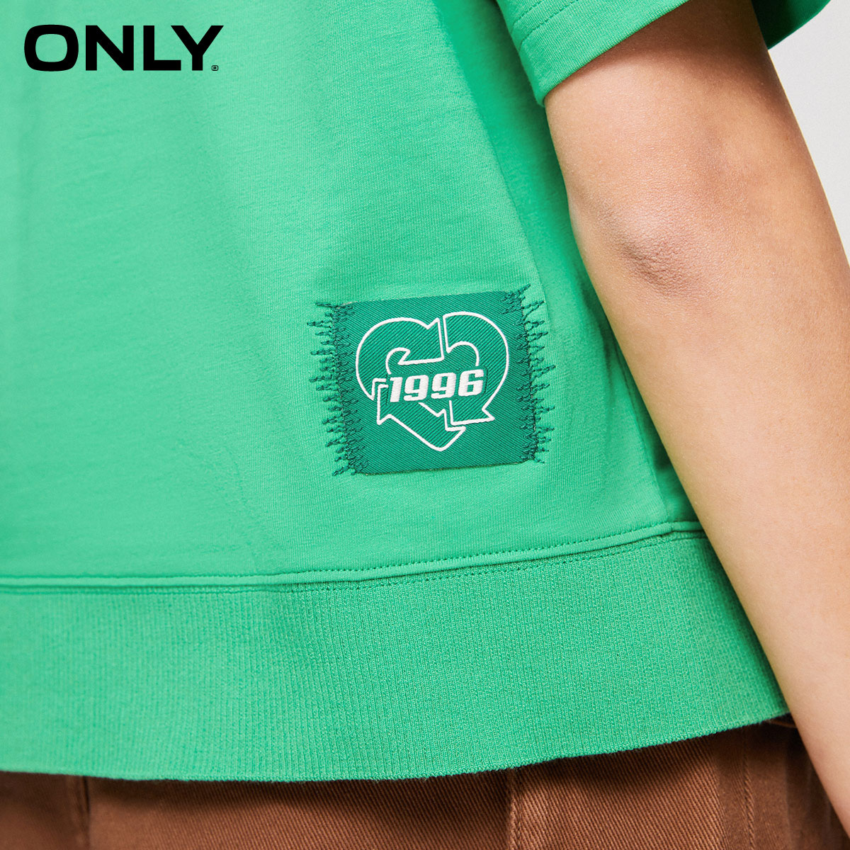 ONLY休闲潮酷不对称字母圆领拼色T恤