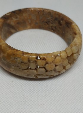 天然时尚女珊瑚玉手镯性价比高