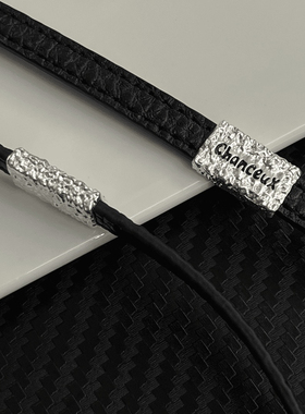 黑色皮质手环腕带手链女2024年新款轻奢高级感小众精致串珠手绳男