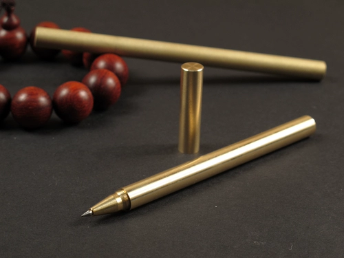 Прямая латунная ручная ручная ручка ретро -подпись медная ручка Pure Copper Metal Metal Defense Pen Edc