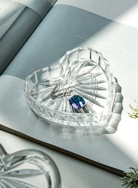 捷克水晶带盖创意心形干果盒