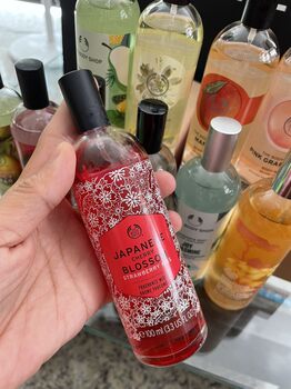 British the body shop Grapefruit Strawberry Indian Night Jasmine Body Spray Toner/Perfume 100ml