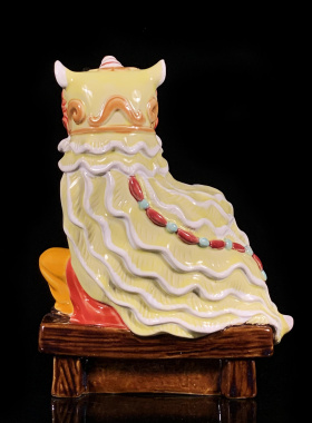 陶瓷祝福中式客厅醒狮舞狮摆件