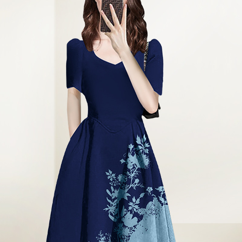 法式复古印花连衣裙女2025年秋装新款设计感收腰遮肚减龄A字裙潮