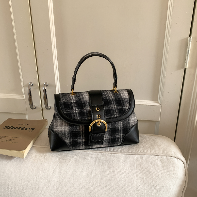 文艺风格子毛呢包包女2025新款休闲小众设计斜挎包爆款手提小拎包 - 图2