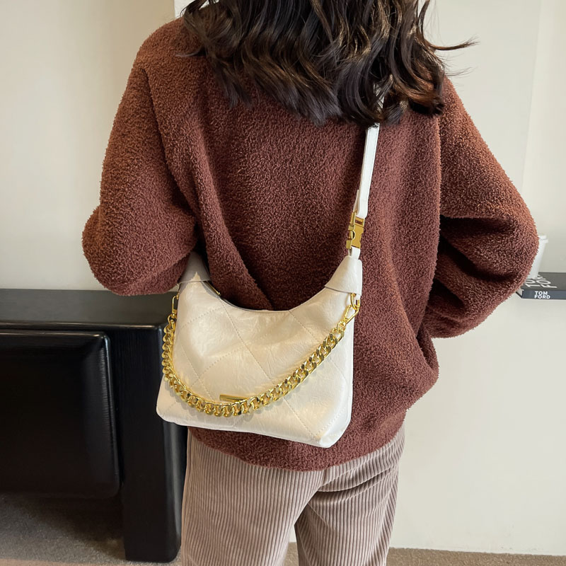 小众设计质感通勤手提女包包2025冬季新款复古菱格链条斜挎饺子包,淘宝优惠券,粉丝福利购,淘宝优惠卷