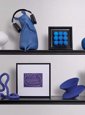 现代极简克莱因蓝高级感小众摆件