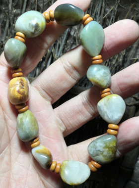 天然手串洒金皮新疆和田玉籽料