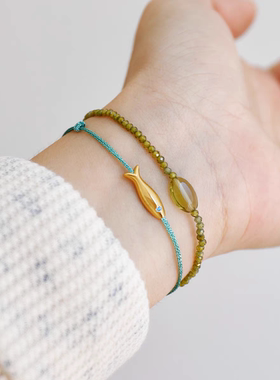 绿野仙踪夏日清新橄榄绿色闪亮锆石串珠叠戴混搭简约弹力手链