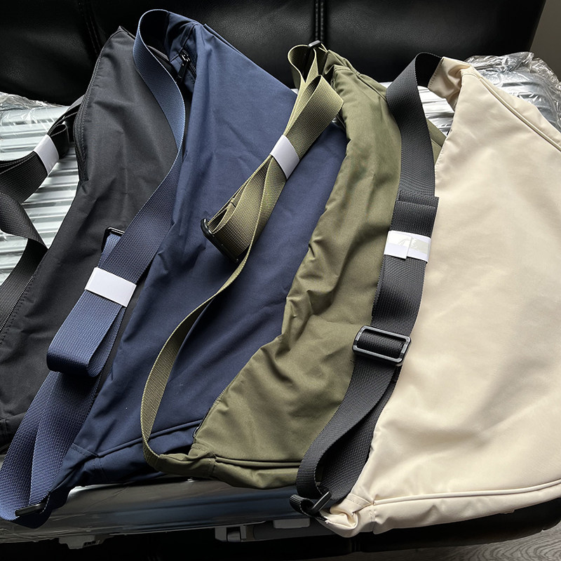 外贸原单出口岛国高密尼龙防水耐磨轻便男女情侣斜跨包饺子包挎包,淘宝优惠券,粉丝福利购,淘宝优惠卷